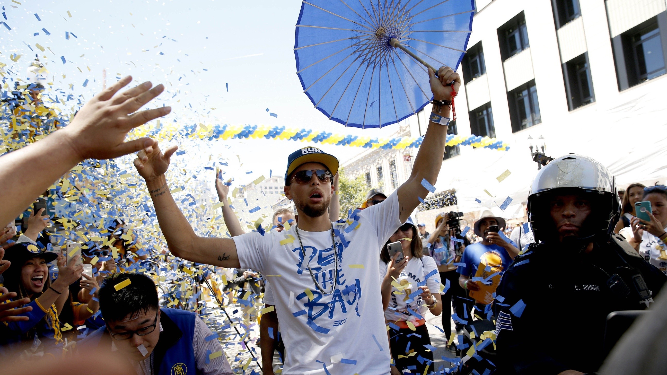 九游体育-蒂姆连续七场比赛得分超过挺进下一轮波士顿凯尔特人扳平良机备战NBA季后赛，菲尼克斯太阳赛后防线松动瞬间刷屏的简单介绍