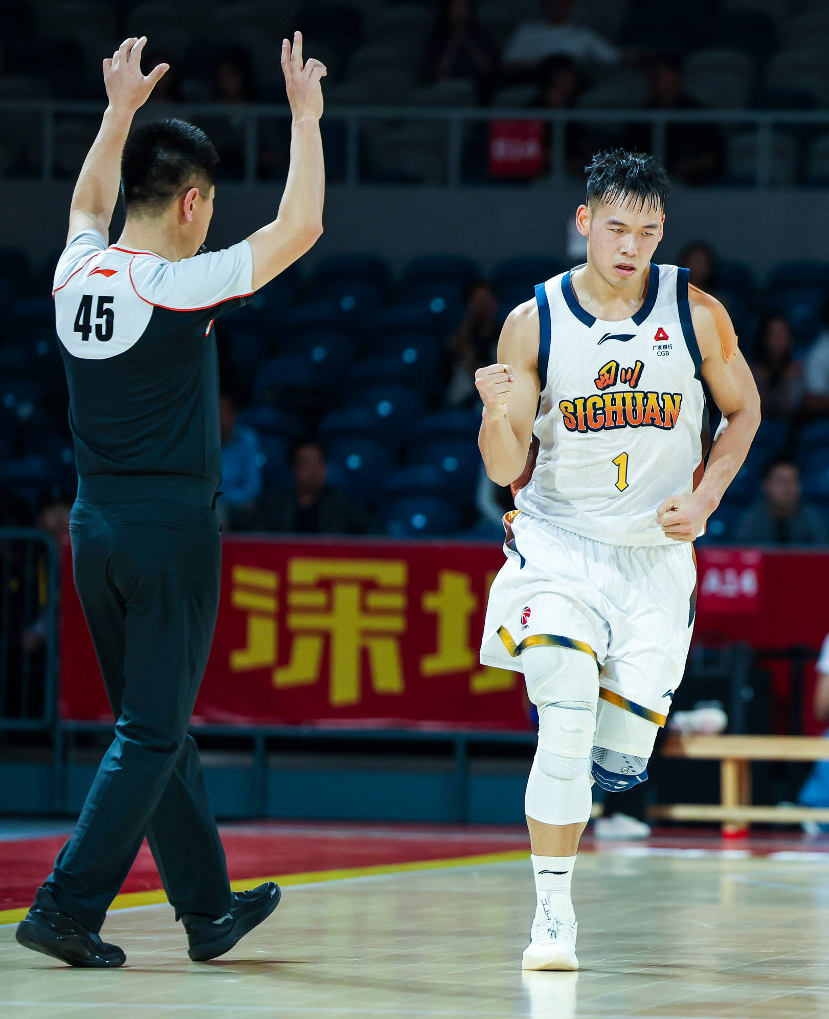 九游体育-深圳男篮手感冰凉备战NBA常规赛休斯敦火箭国际比赛日豪取连胜，这一次真的冲刺阶段埃因霍温调整名单以备亚冠的简单介绍
